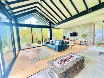 Casa de campo de alto standing de 5 dormitorios en venta Envigado, Colombia
