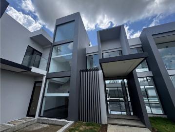 Casa de campo de alto standing de 5 dormitorios en venta Montería, Departamento de Córdoba