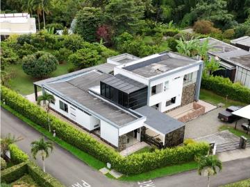 Casa de campo de alto standing de 6 dormitorios en venta Armenia, Colombia