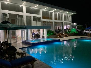 Casa de campo de alto standing de 6 dormitorios en venta Chinchiná, Colombia