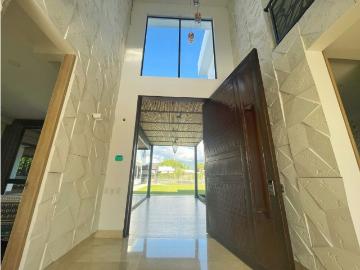 Casa de campo de alto standing de 6 dormitorios en venta Circasia, Colombia