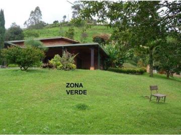 Casa de campo de alto standing de 6 dormitorios en venta Girardota, Colombia