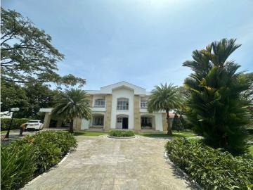 Casa de campo de alto standing de 6 dormitorios en venta Jamundí, Colombia