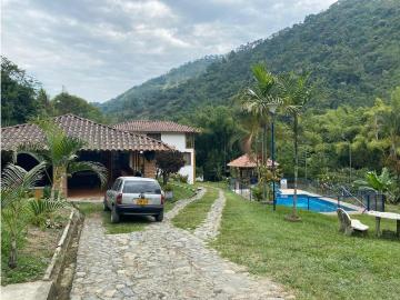 Casa de campo de alto standing de 6 dormitorios en venta Manizales, Departamento de Caldas