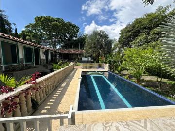 Casa de campo de alto standing de 6 dormitorios en alquiler Armenia, Colombia