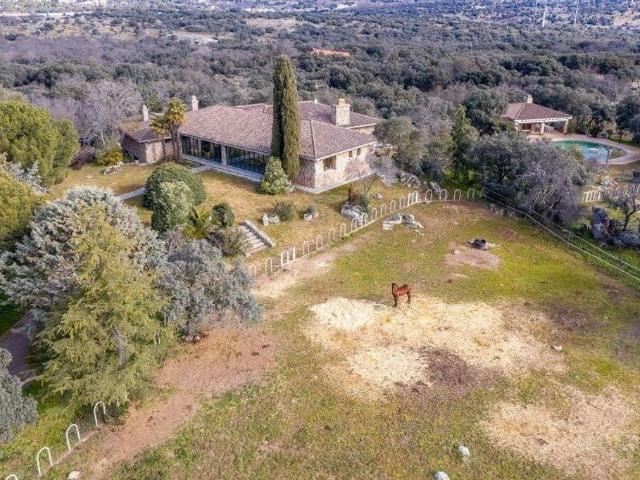 Casa de campo de alto standing de 6 dormitorios en venta Galapagar, España