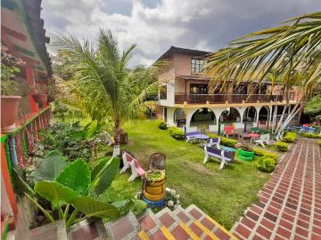Casa de campo de alto standing de 9 dormitorios en venta Yumbo, Colombia