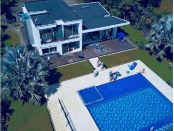 Casa de campo de alto standing de 9 dormitorios en venta Barbosa, Departamento de Antioquia