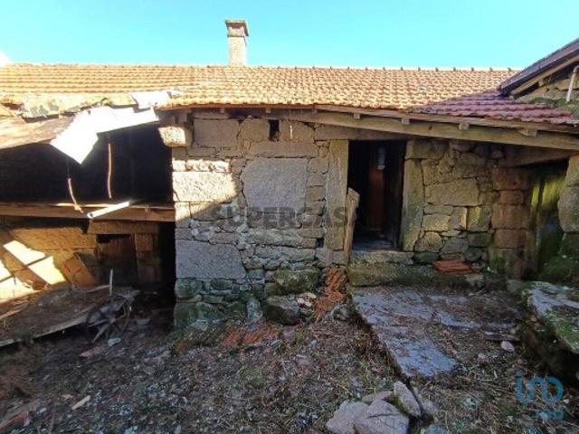 Casa de Campo em Castro Laboreiro e Lamas de Mouro de 114,00 m²