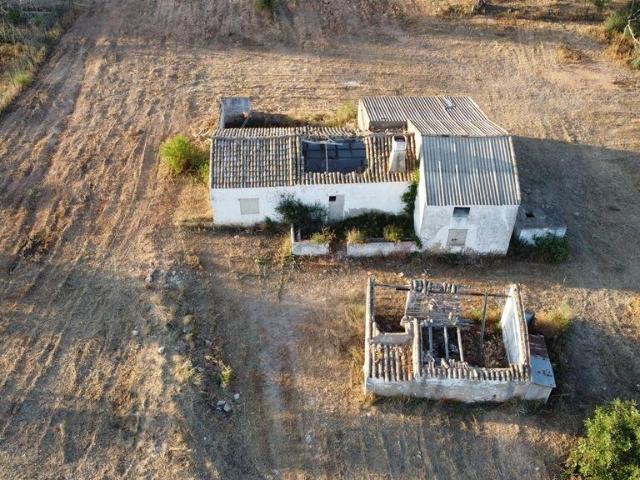 Casa de Campo em Quelfes de 275,00 m² 275m² Pechão