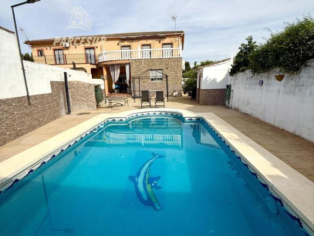 Casa de Campo en Las Quemadas, Córdoba con Piscina