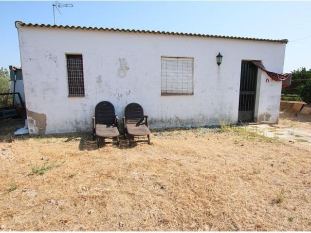 CASA DE CAMPO, EN LOBON, a tan solo 5min de la autovía que une Mérida con Badajoz
