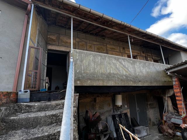 Casa de campo en venta. OURENSE