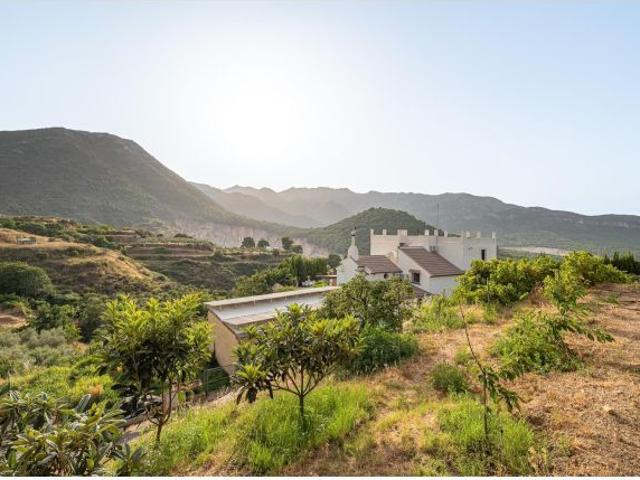 Casa de campo en Venta en Ojén, Málaga