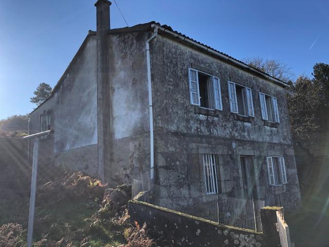 Casa de campo en venta. SILLEDA