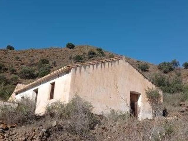 Casa de campo en venta. VéLEZ MáLAGA