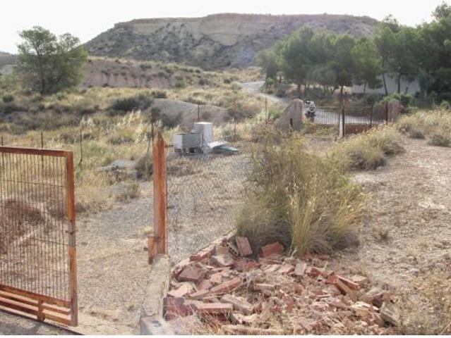 CASA DE CAMPO LEGALIZADA CON PARCELA DE 8.700 M2