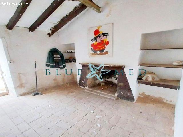 CASA DE CAMPO PARA REFORMAR. CONEXIONES DE AGUA Y ELECTRICIDAD