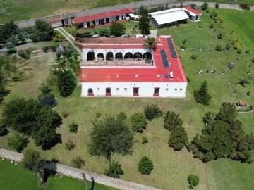 Casa de campo sobre prolo. M. Otero rumbo a la Primavera
