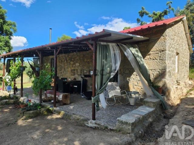 Casa de Campo T1 em Escalos de Baixo e Mata de 64 m²