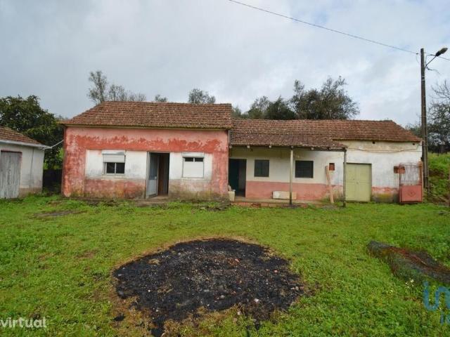Casa de Campo T2 em Figueir dos Vinhos e Bairradas de 145,00 m2