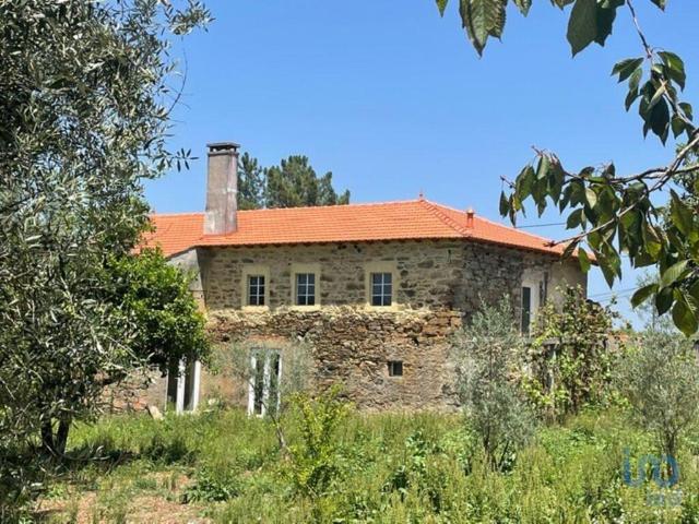 Casa de Campo T3 em Castelo de 276,00 m² 276m² Castelo
