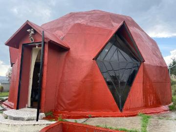 Casa de Campo Tipo Loft es un Domo Pentagonal
