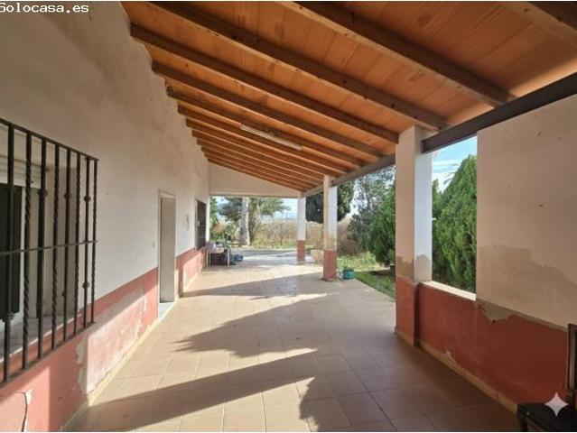 Casa de campo tradicional para reformar situada en la partida de Baya Baja