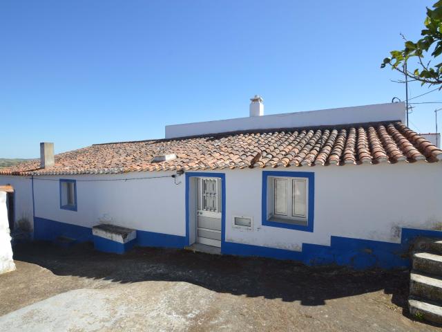 Casa de campo tradicional para renovação