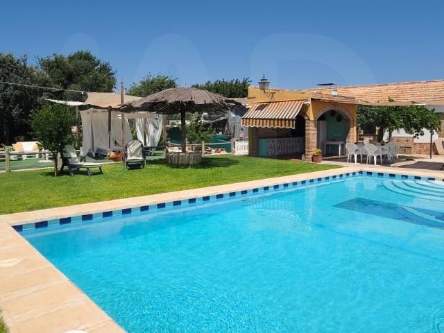 Hacienda / Cortijo 3 dormitorios 370 m2