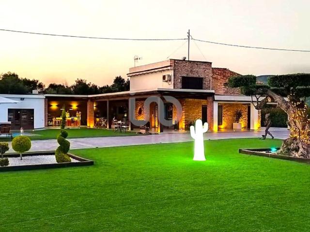 Casa de campo 5 dormitorios 249.00 m2 249m² Las Crevadas