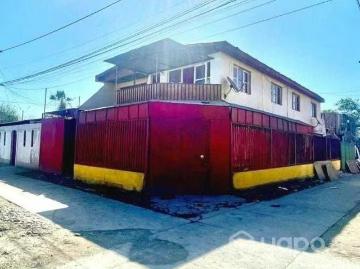 Casa de casa, posee 4 mini deptos. Independientes | 4 Dormitorios por 120000. 00 en Arica