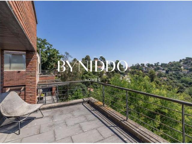 Casa de diseño con vistas a Collserola en La Floresta
