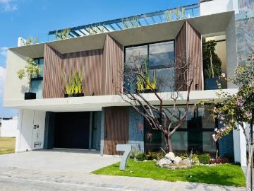 Casa con excelente diseño de interiores en Parque Volcanes | Lomas de Angelópolis