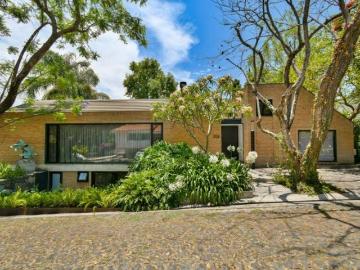 Casa de Diseño Exclusivo en Rancho Contento/ Comodidad, Seguridad y Excelente Distribución