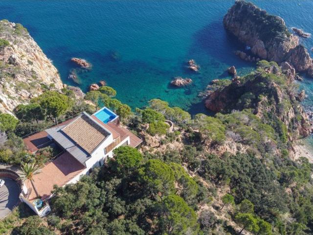 Casa de diseño sobre los acantilados 404m² Sant Feliu de Guíxols