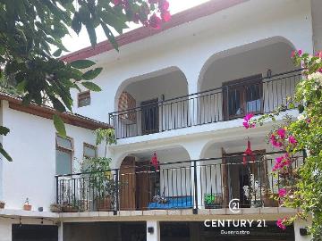 CASA DE DOS NIVELES EN RENTA MONTE ALTO, VALLE DE BRAVO