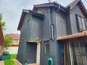 Casa De Dos Piso Solida Y Renovada En Villa Mallauquén