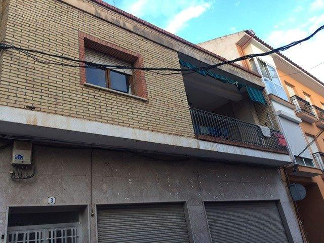 CASA DE DOS PISOS EN TOTANA