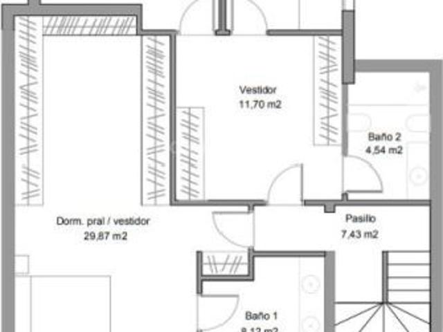 Casa de dos plantas. Trastero y garaje. Urbanización con piscina, pádel