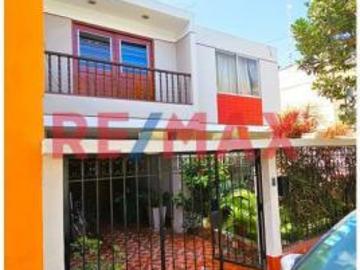 ¡Casa De Ensueño A Precio De Locura En Barranco, Lima!