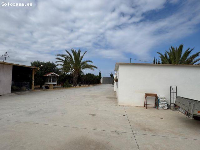 Casa de Ensueño en La Marina con Piscina y Vistas Impresionantes