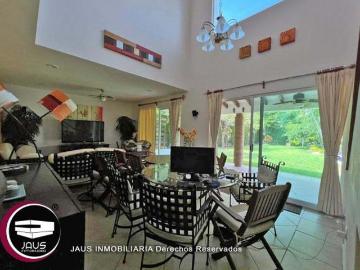 Casa de Ensueño en Lomas de Cocoyoc: Lujo, Confort y Piscina Privada