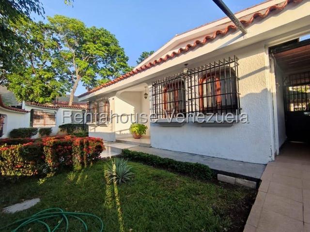 Casa de Esquina en Calle Cerrada – El Trigal Norte 26 20025 | SOLO CLIENTES