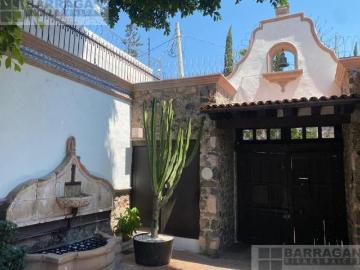 Casa de estilo Hacienda Mexicano Contemporáneo