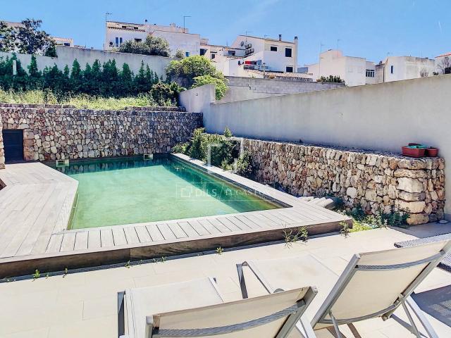 Casa de estilo moderno de 478 m² a las afueras del centro de. 478m² Maó