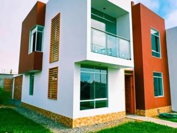 CASA DE ESTRENO Residencial Santa Rosa