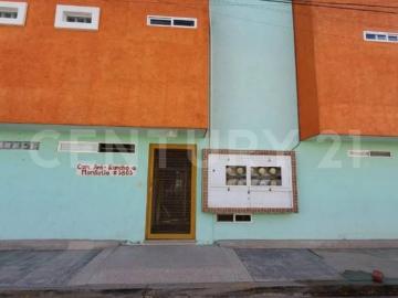 Venta de Casa de Estudiantes en Puebla, cerca de la UVM Cholula