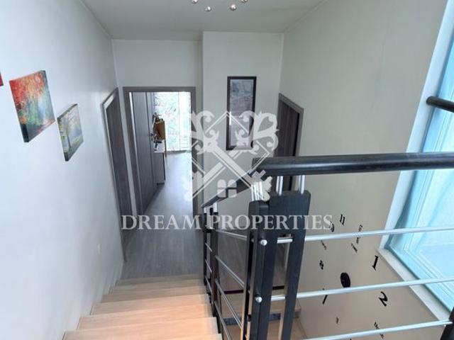 Casa de inchiriat, 4 camere, 3 bai, curte 250 mp, Apahida