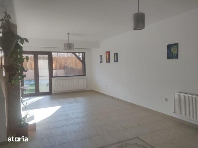 Casa de inchiriat, 6 camere, zona Aroma restaurant